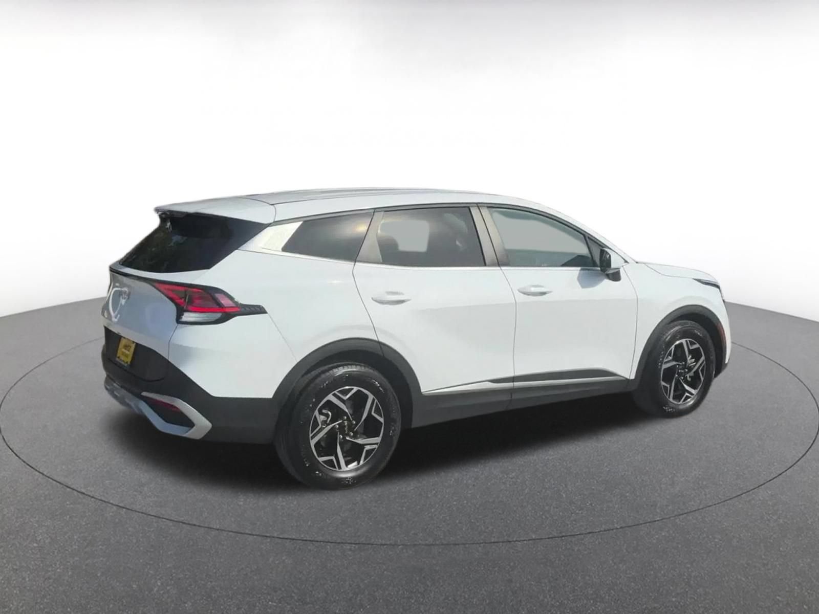 Used 2025 Kia Sportage LX FWD image 14