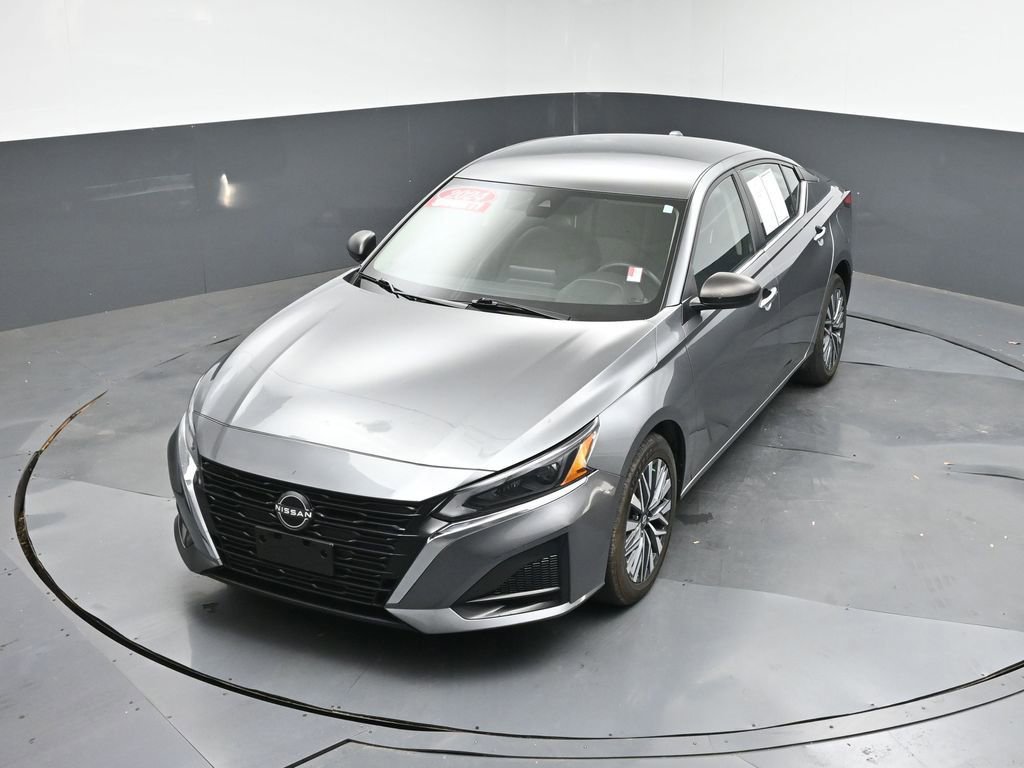 Used 2024 Nissan Altima 2.5 SV image 32