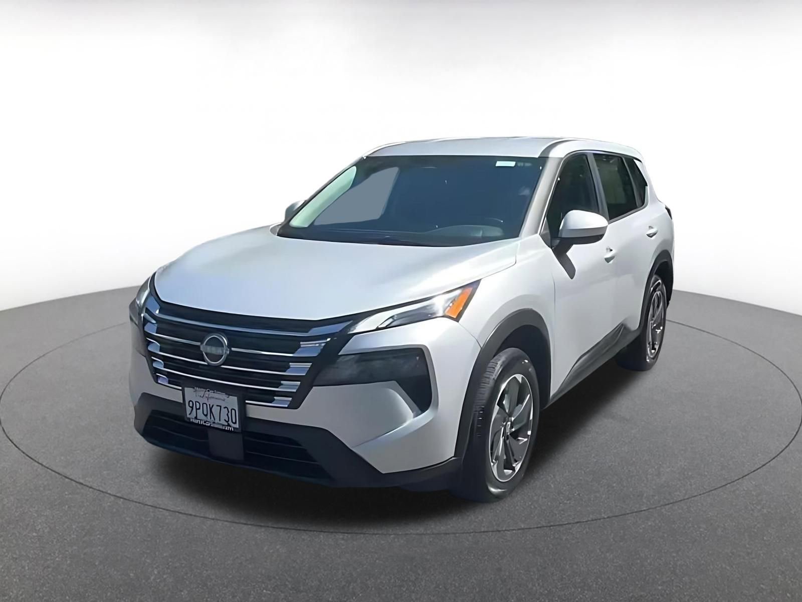 Used 2025 Nissan Rogue SV image 7