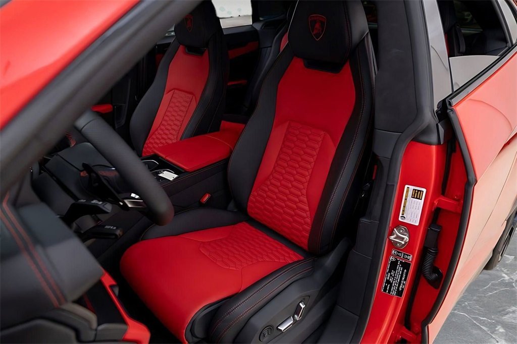 Used 2022 Lamborghini Urus image 29