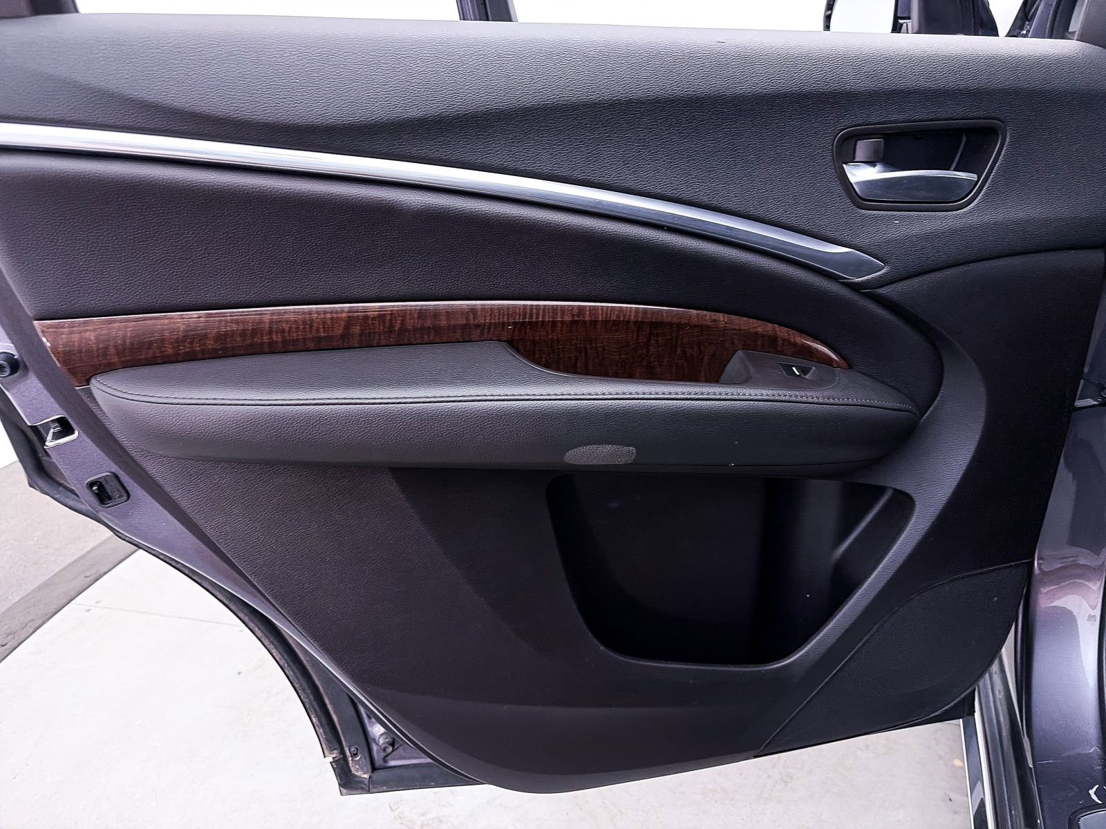 Used 2018 Acura MDX FWD image 30