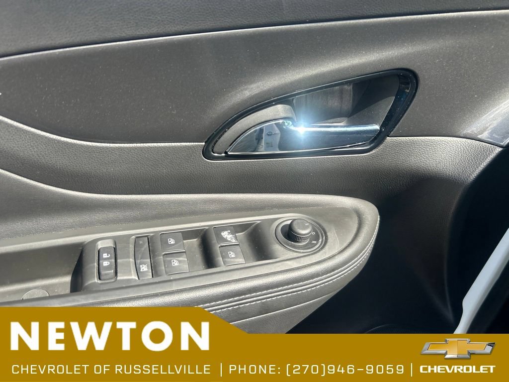 Used 2017 Buick Encore Essence FWD image 9