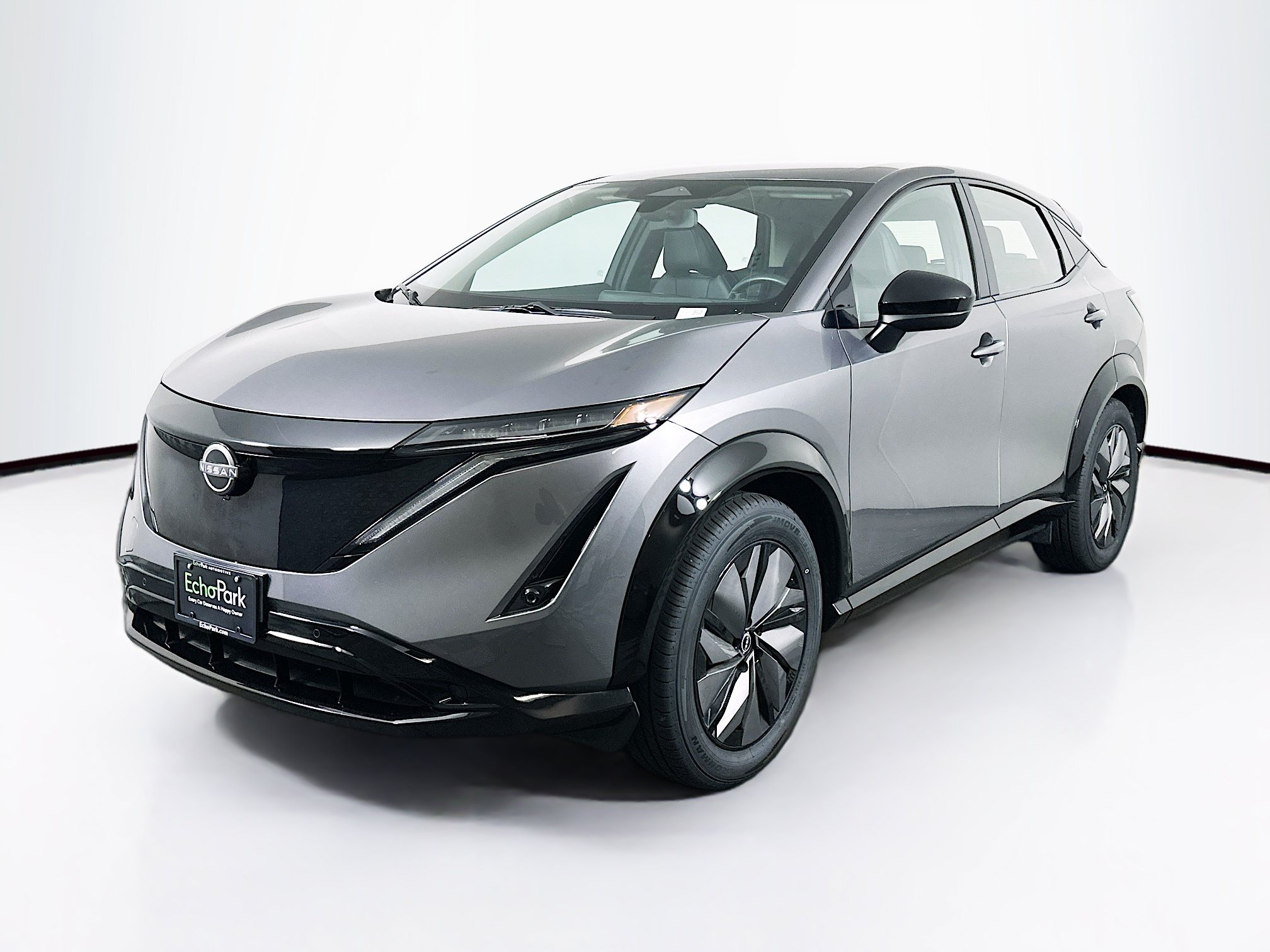 Used 2024 Nissan Ariya AWD image 3