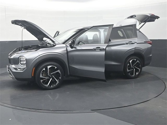 Used 2024 Mitsubishi Outlander SE image 38