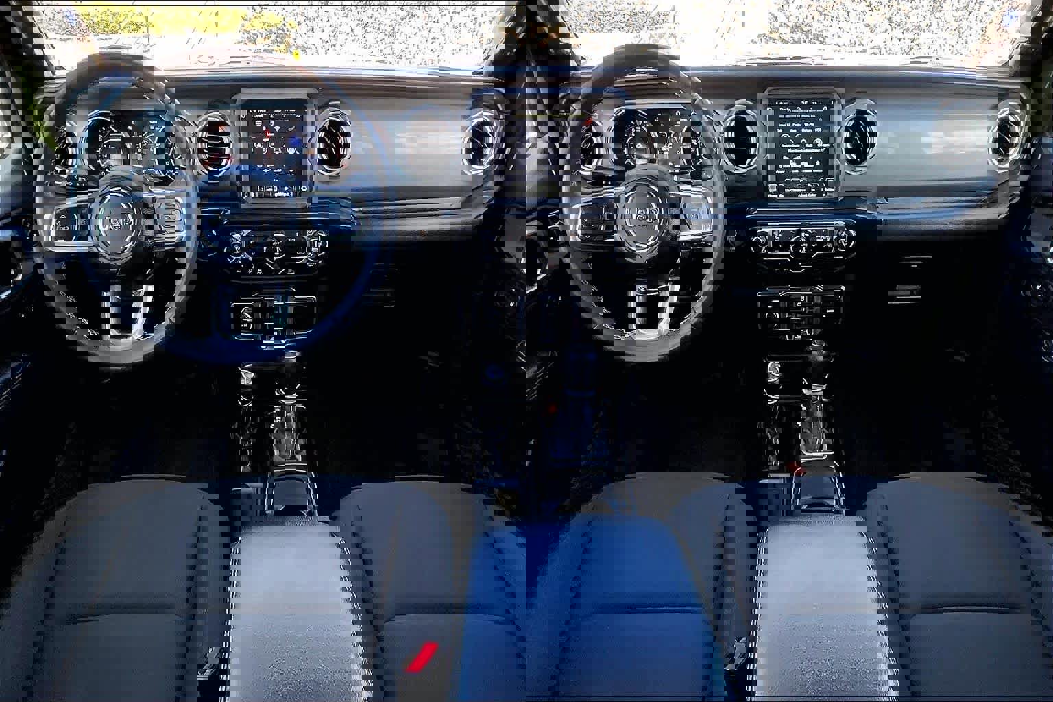 Used 2023 Jeep Gladiator Overland image 14