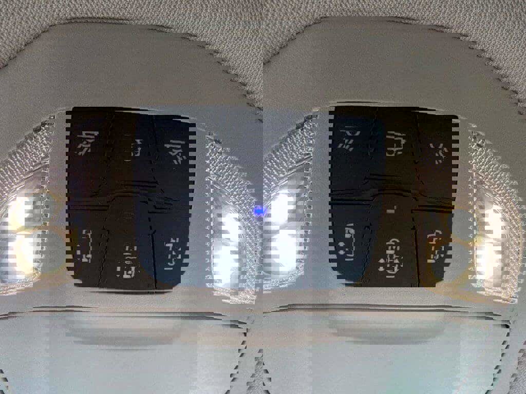 Used 2022 Chrysler Pacifica Touring-L image 16