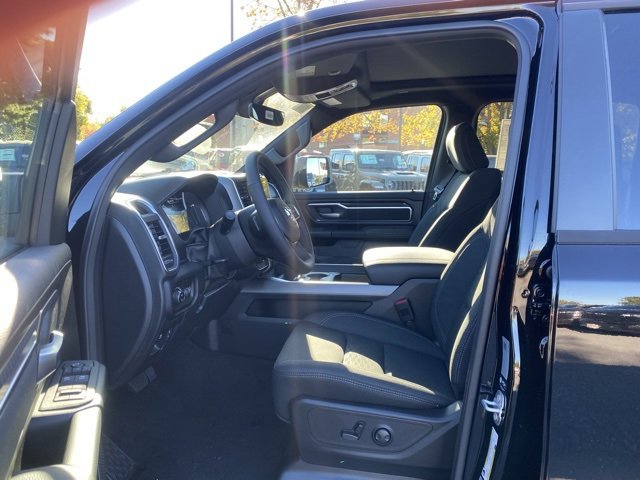 New 2026 RAM 1500 4x4 Crew Cab image 15