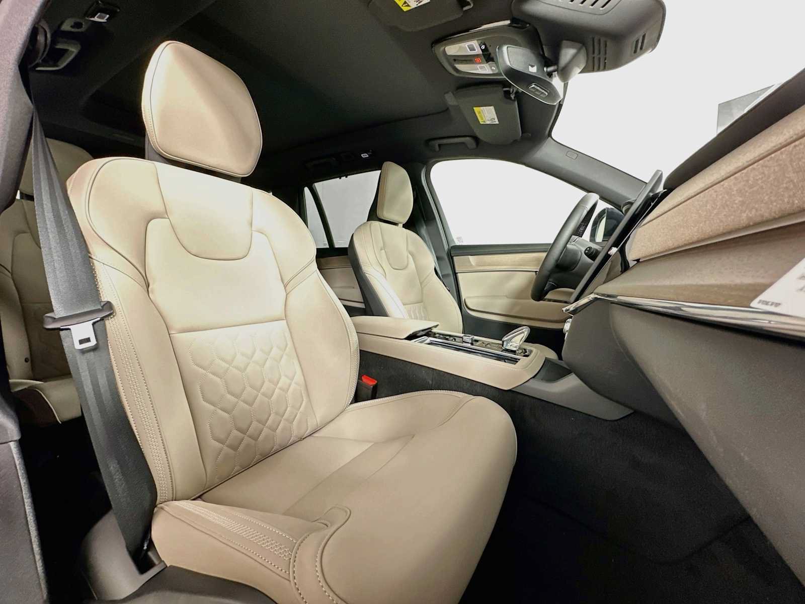 New 2027 Volvo XC90 B6 Plus AWD/4WD image 27