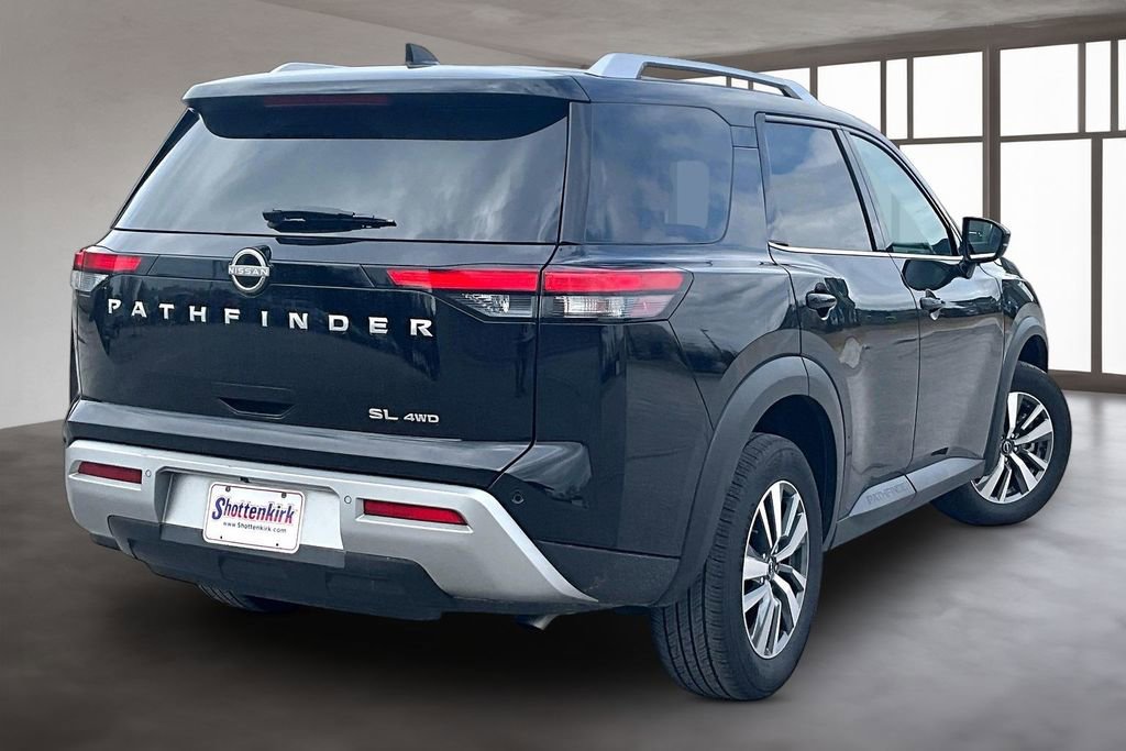Used 2025 Nissan Pathfinder SL image 6
