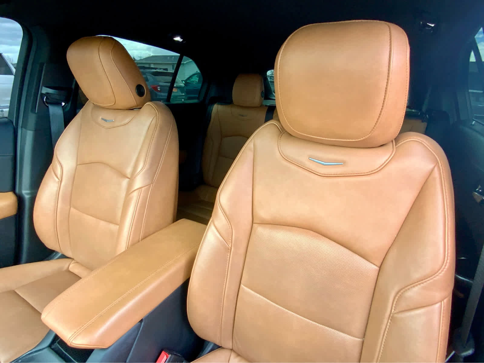 Used 2021 Cadillac XT4 Premium Luxury w/ Enhanced Visibility Package image 28