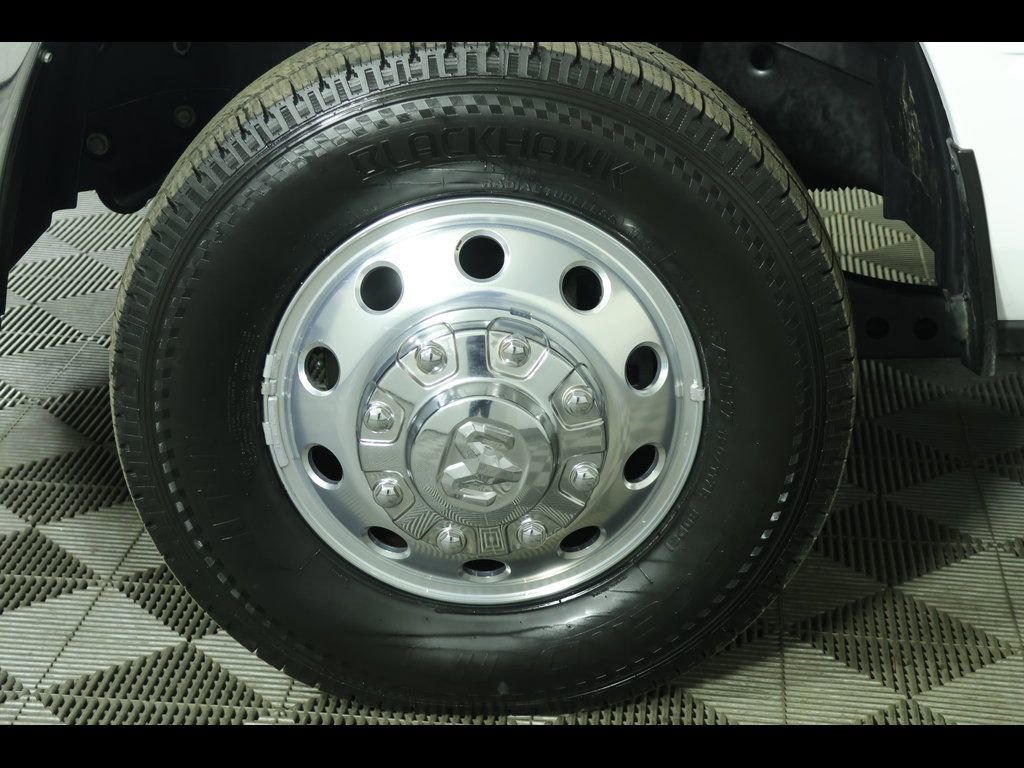 Used 2025 RAM 3500 Tradesman w/ Chrome Appearance Group AWD/4WD image 20