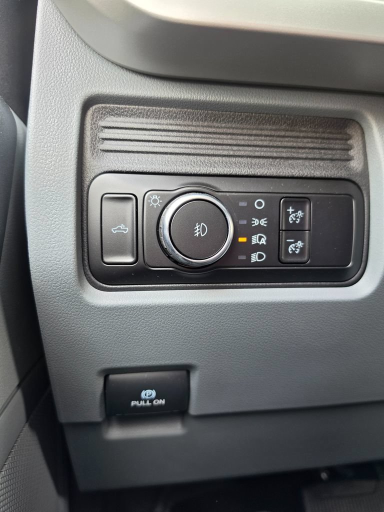 New 2026 Ford F350 XL w/ XL Chrome Package AWD/4WD image 27