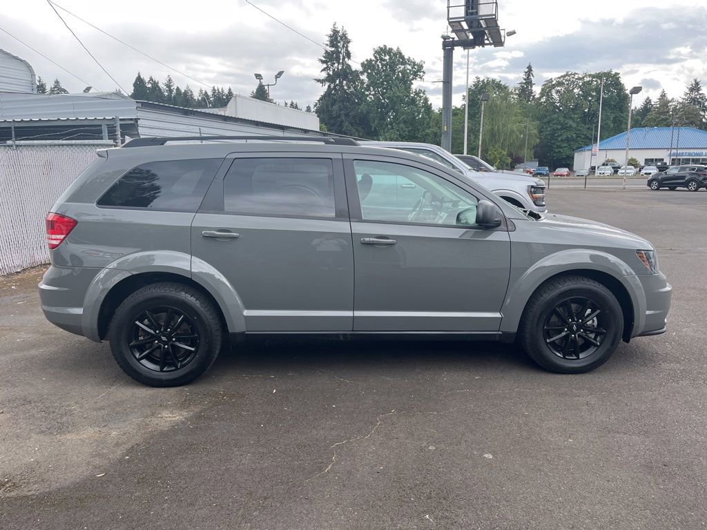 Used 2020 Dodge Journey SE w/ SE Popular Equipment Group FWD image 8