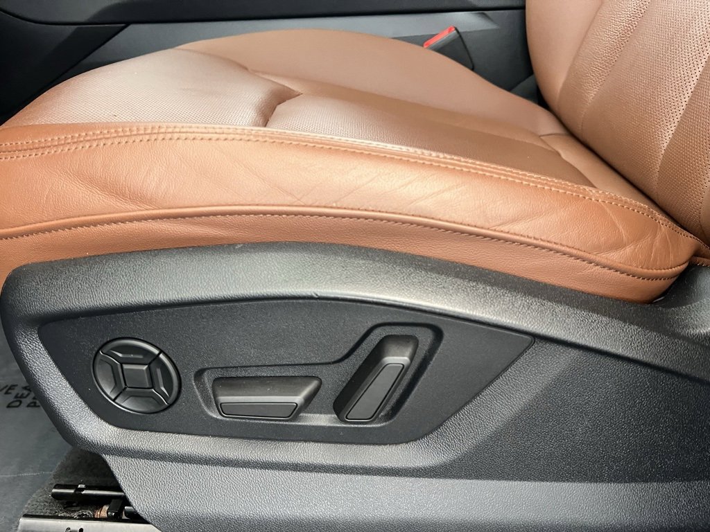 Used 2022 Audi Q8 Premium Plus w/ Premium Plus Package image 12