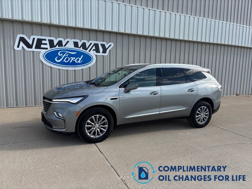 Used 2024 Buick Enclave Premium image 1