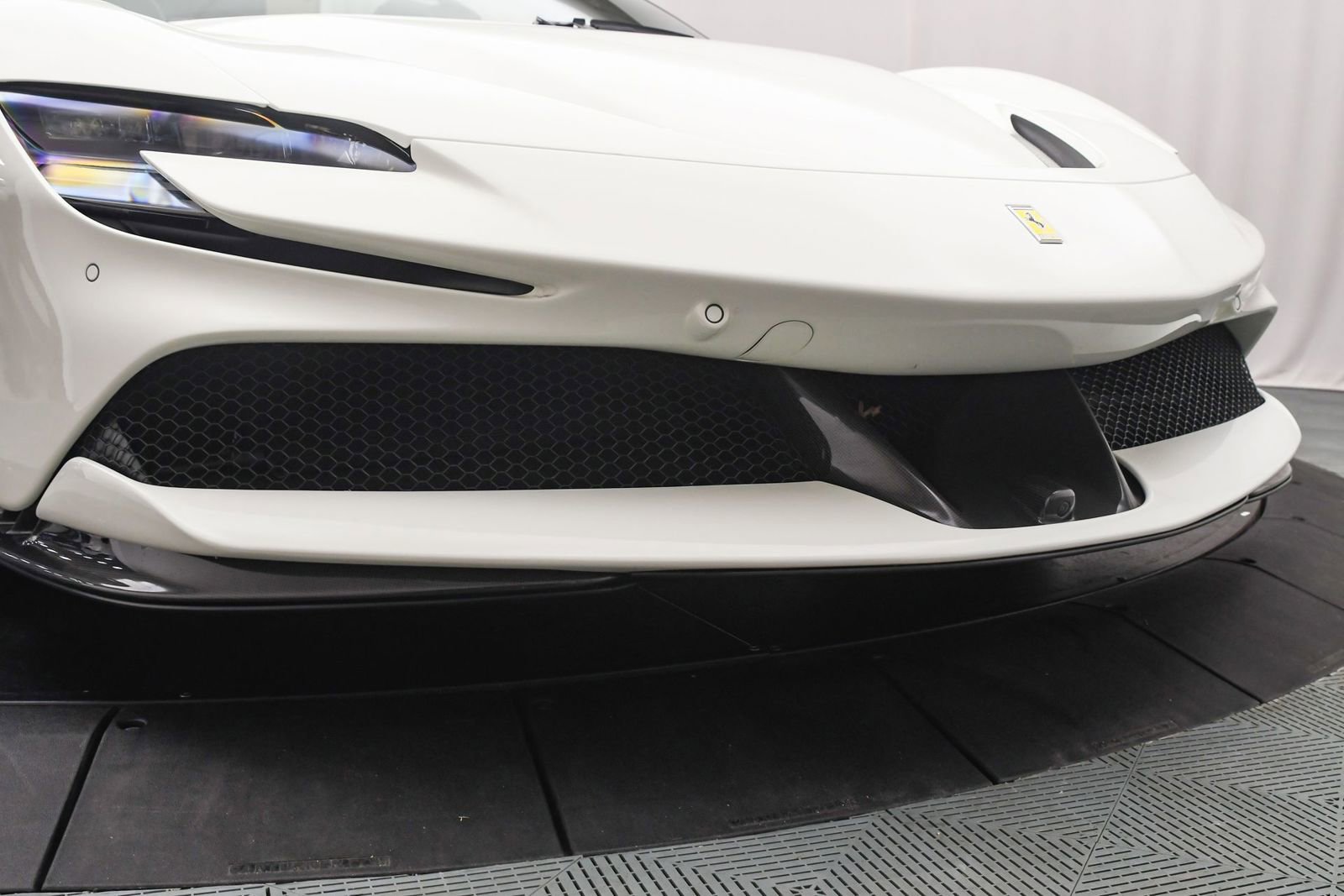 Used 2023 Ferrari SF90 Spider Bianco Avus image 25