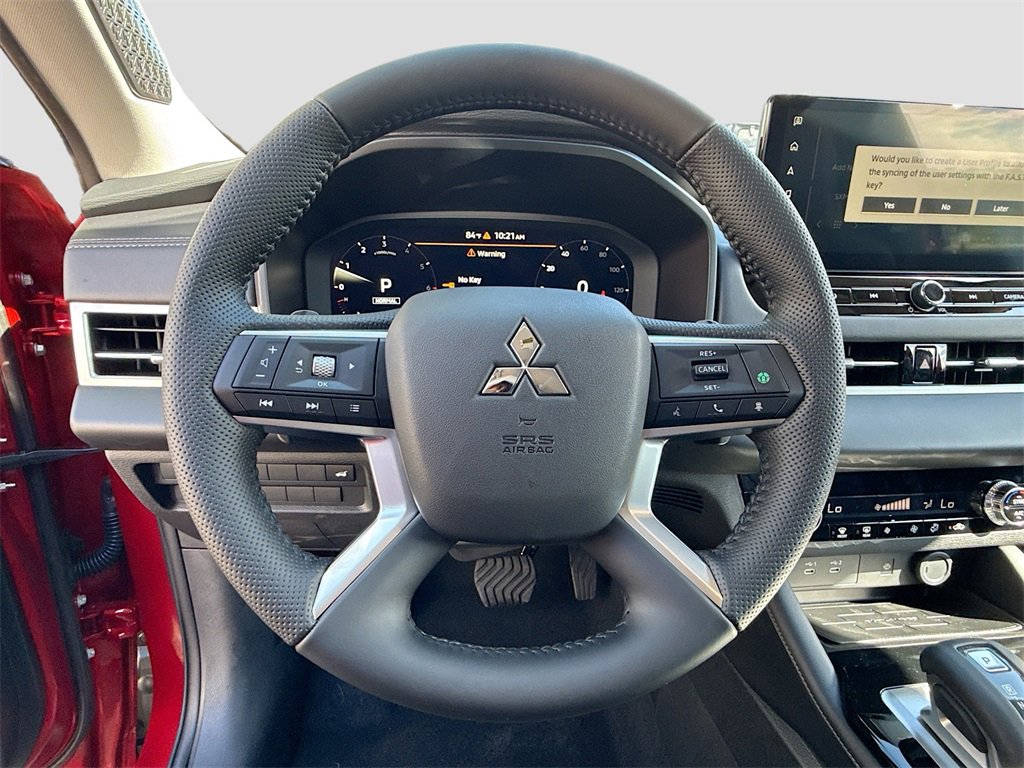 New 2025 Mitsubishi Outlander SE image 11