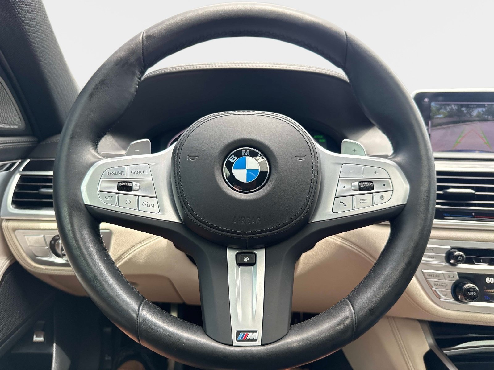 Used 2022 BMW 750i xDrive w/ Executive Package AWD/4WD image 31