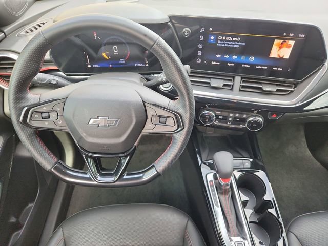 Used 2024 Chevrolet Trax RS w/ Sunroof Package image 11