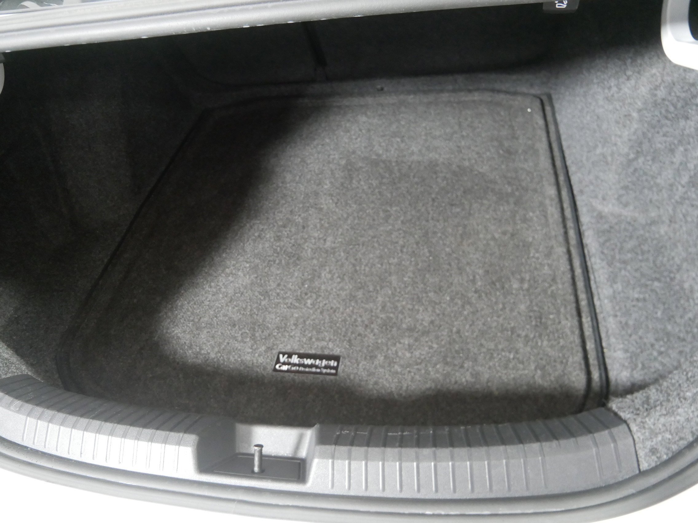 Certified 2022 Volkswagen Jetta SE w/ Panoramic Sunroof Package image 18