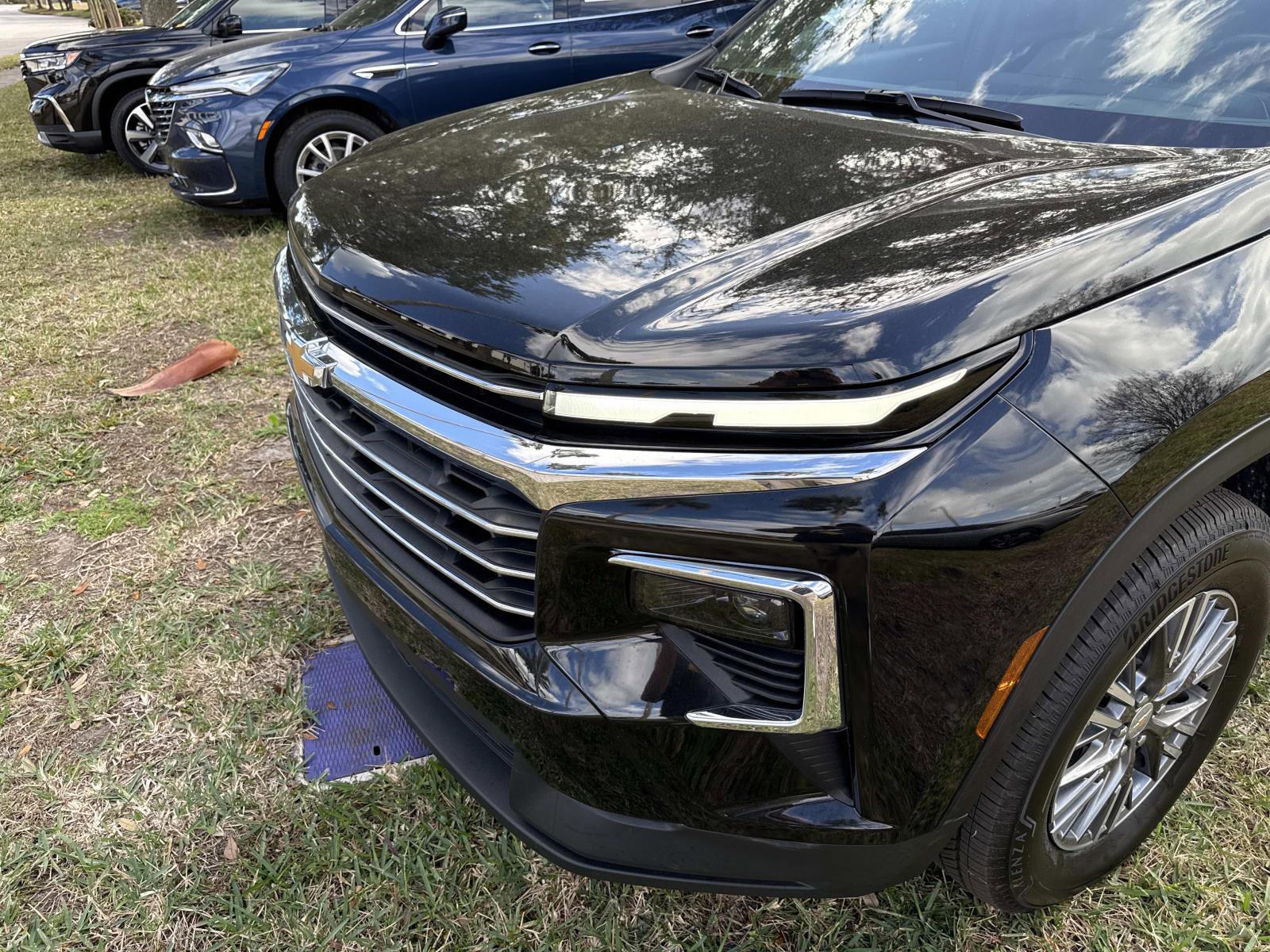 Used 2025 Chevrolet Traverse LT image 10