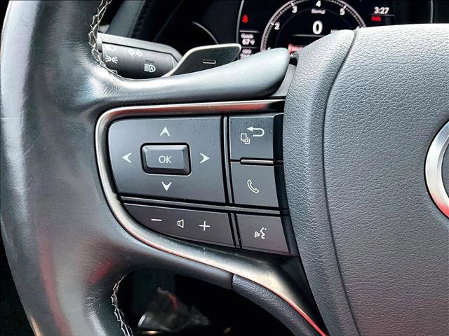 Used 2021 Lexus LS 500 w/ Accessory Package (Z2) RWD image 20