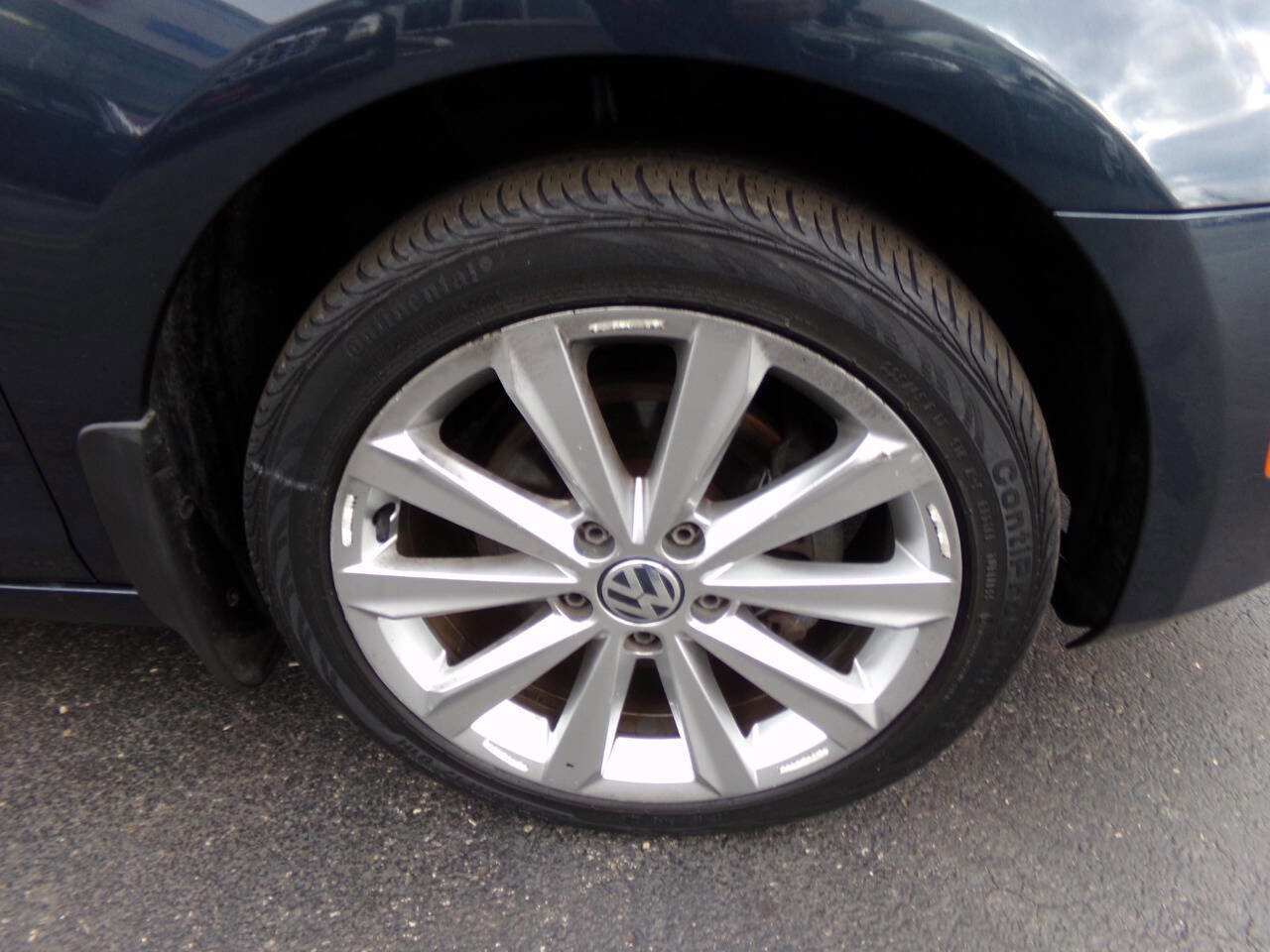 Used 2013 Volkswagen Golf TDI image 30