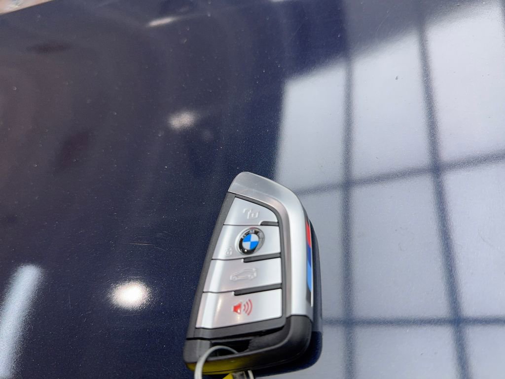 Used 2022 BMW X6 xDrive40i w/ M Sport Package image 61