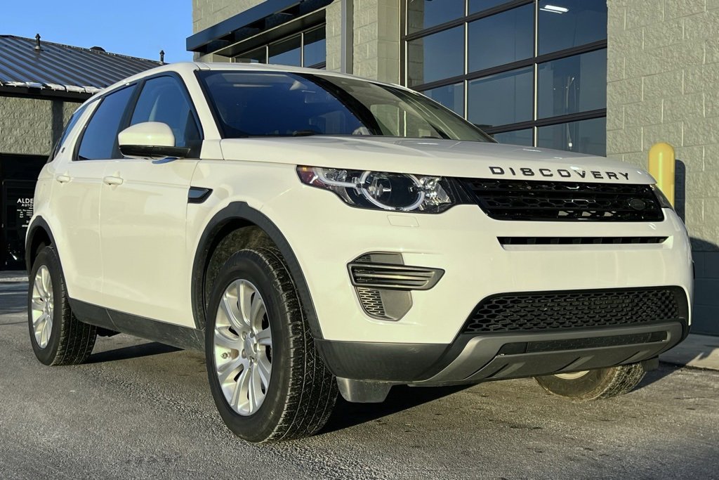Used 2019 Land Rover Discovery Sport SE image 11