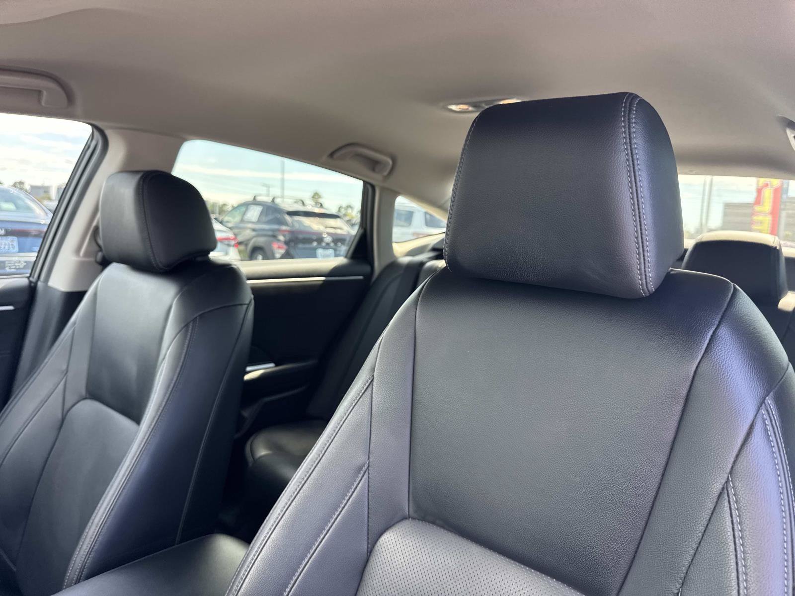 Certified 2019 Honda Clarity Touring image 26