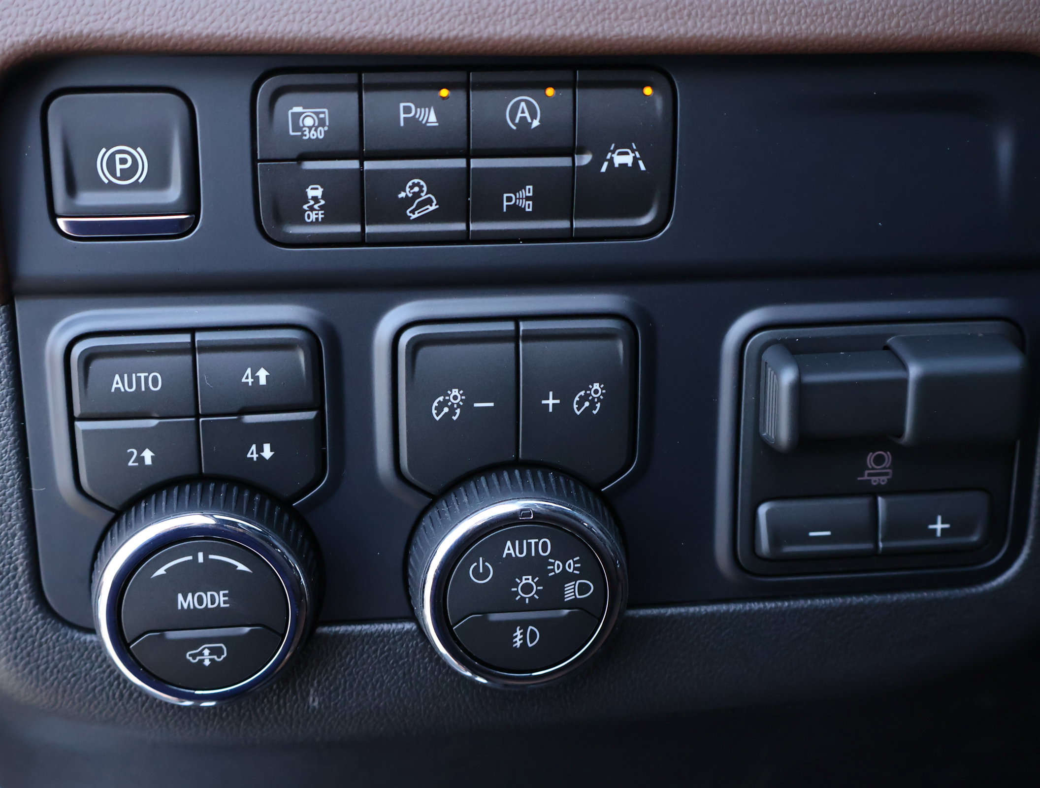 New 2026 Chevrolet Tahoe High Country AWD/4WD image 14