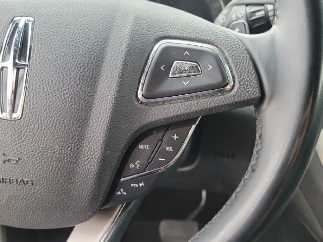 Used 2017 Lincoln MKC Select w/ Select Plus Package FWD image 22