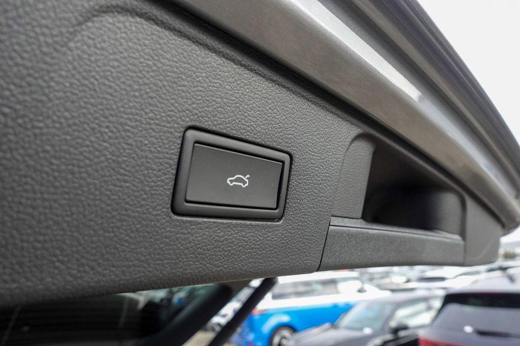 New 2026 Volkswagen Atlas SE image 30