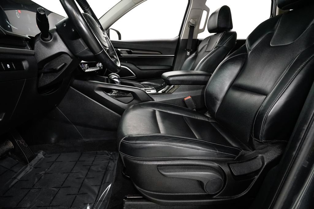 Certified 2023 Kia Telluride LX image 10