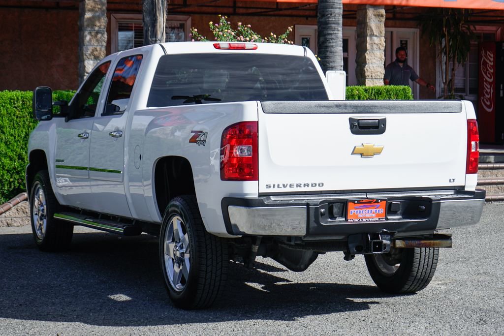 Used 2014 Chevrolet Silverado 2500 LT w/ Custom Sport Truck Package AWD/4WD image 6