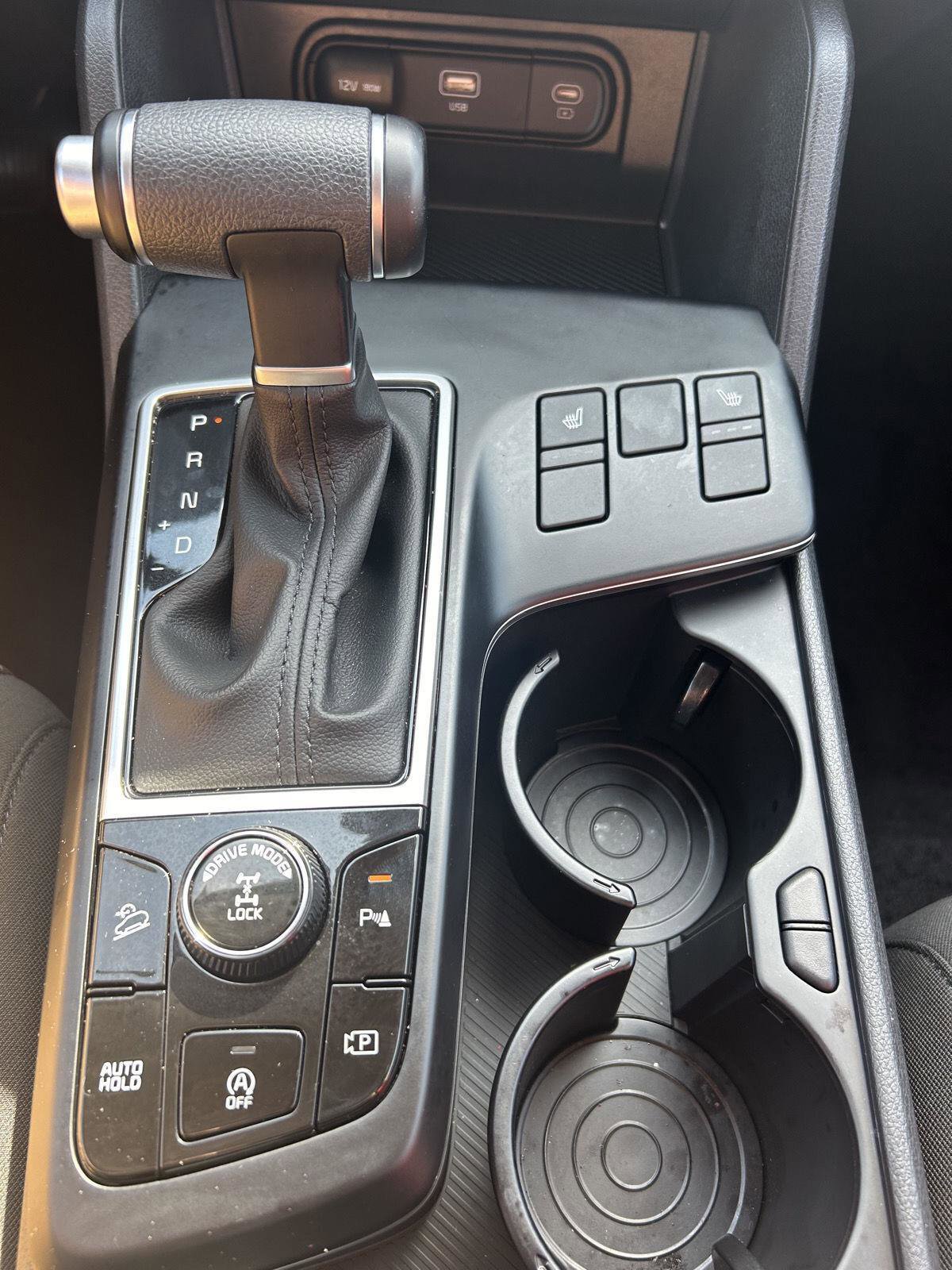 Used 2025 Kia Sportage LX image 9