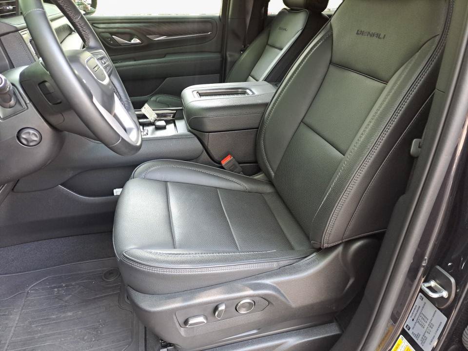 Used 2024 GMC Yukon Denali w/ Max Trailering Package AWD/4WD image 9