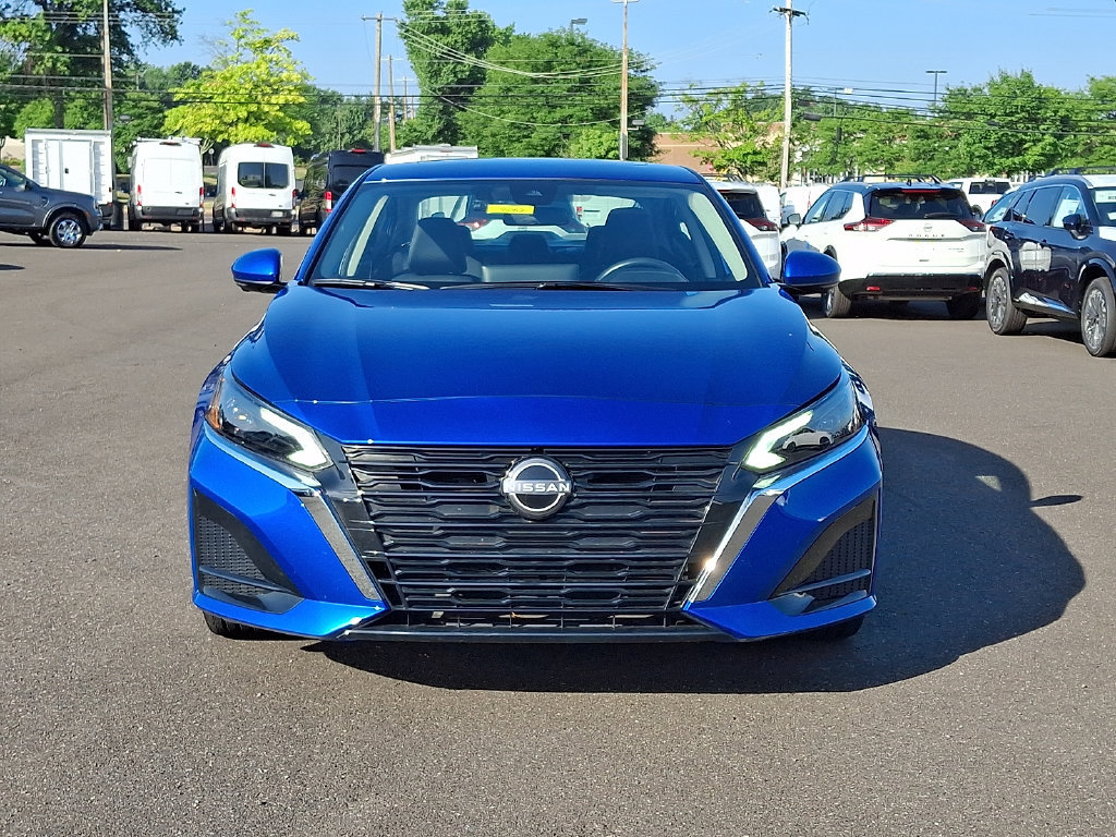 Certified 2025 Nissan Altima 2.5 SL FWD image 2