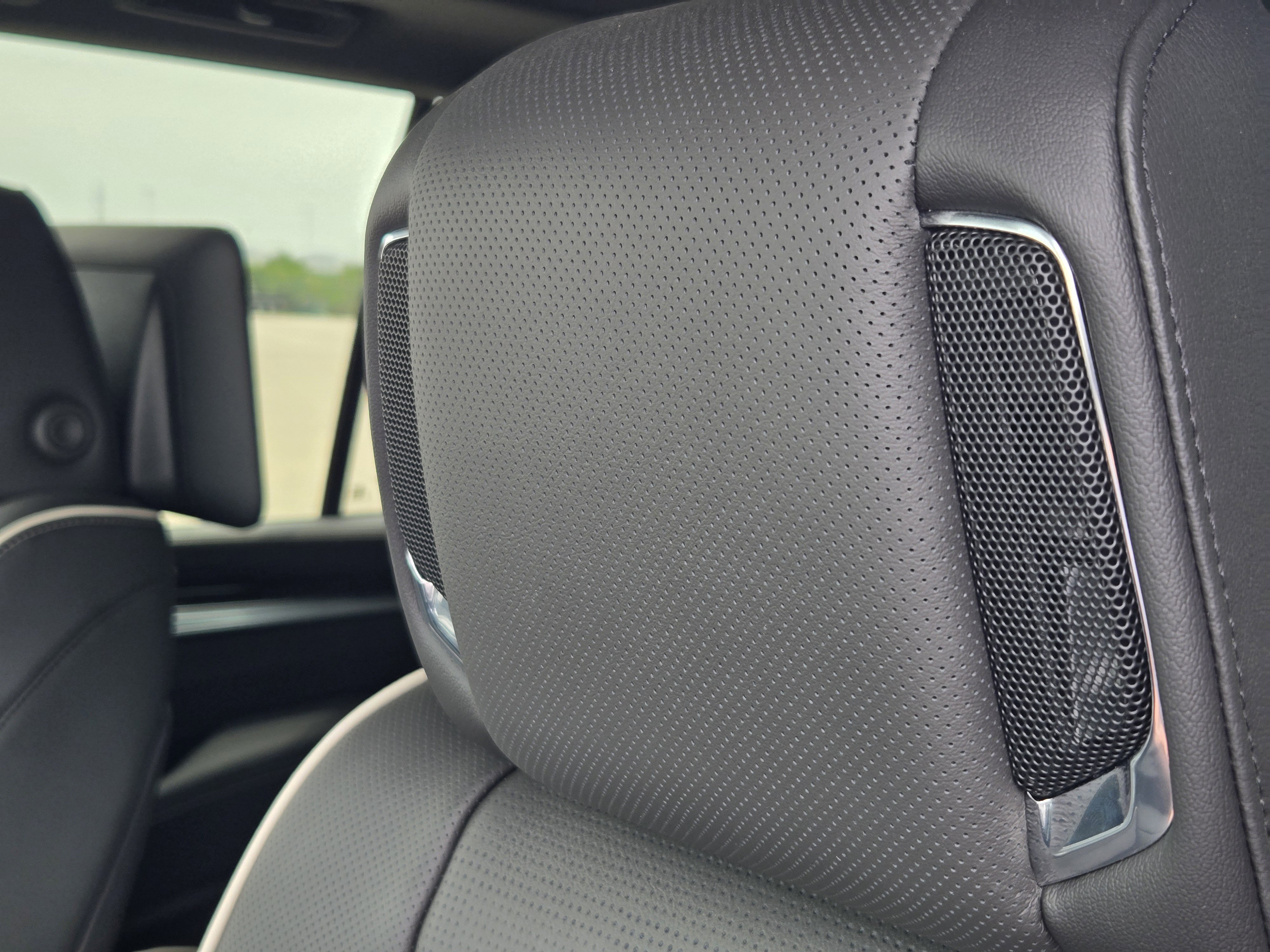 New 2025 Cadillac Escalade Premium Luxury w/ Touring Package image 17