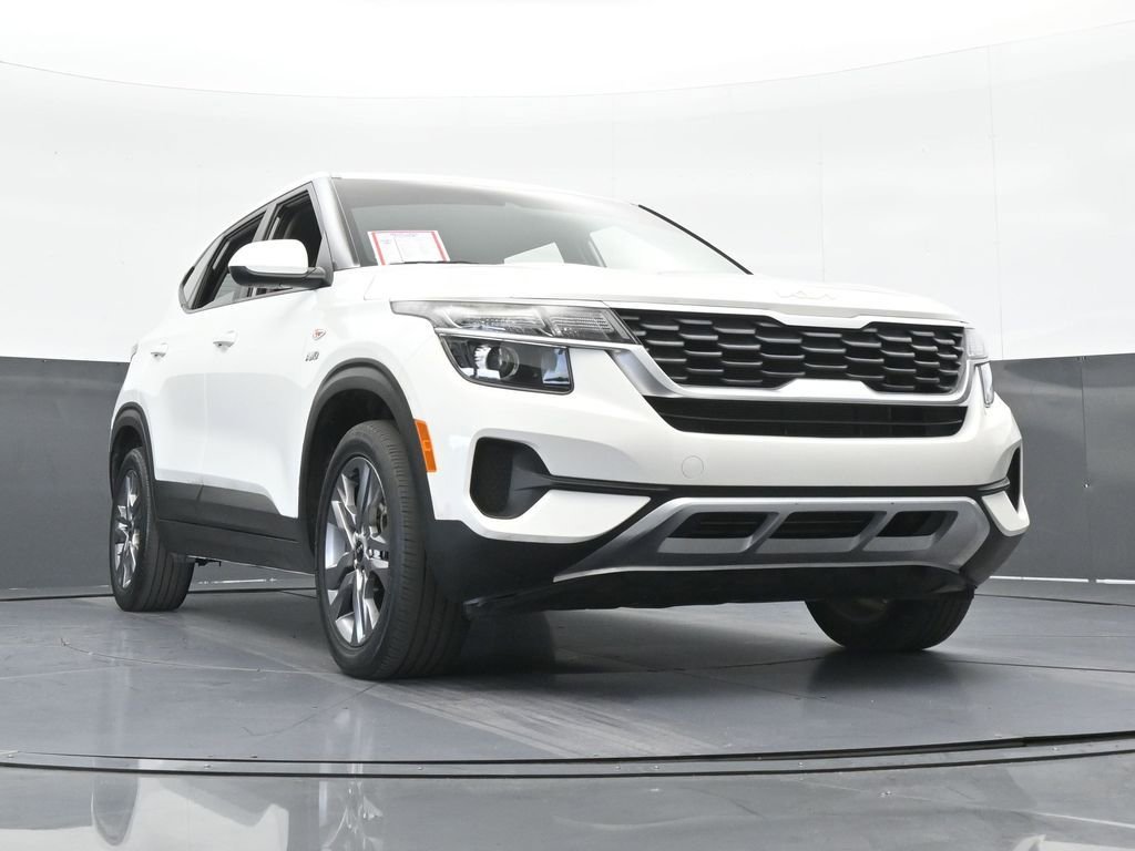 Used 2022 Kia Seltos LX image 56