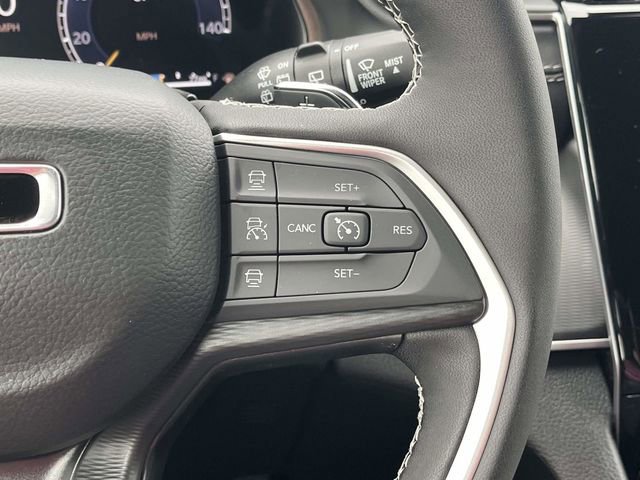 New 2025 Jeep Grand Cherokee Altitude image 21