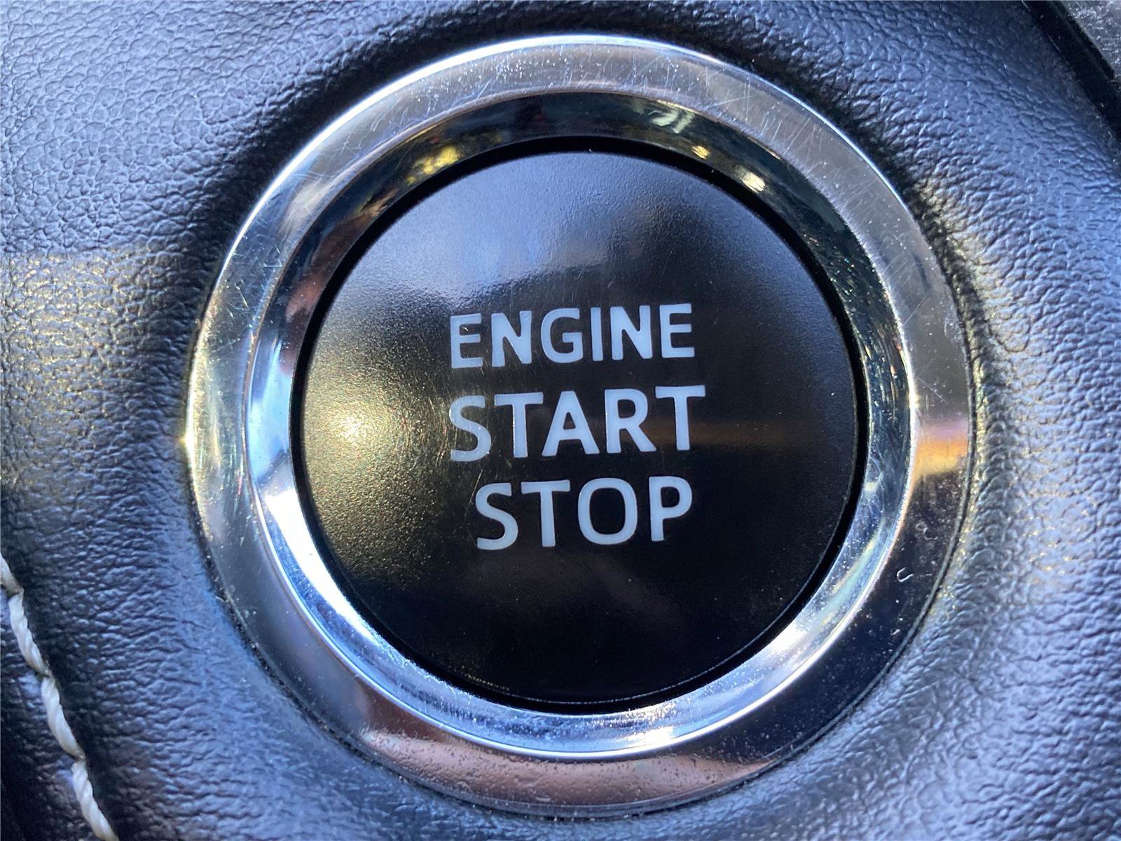 Used 2017 Toyota RAV4 Limited image 19