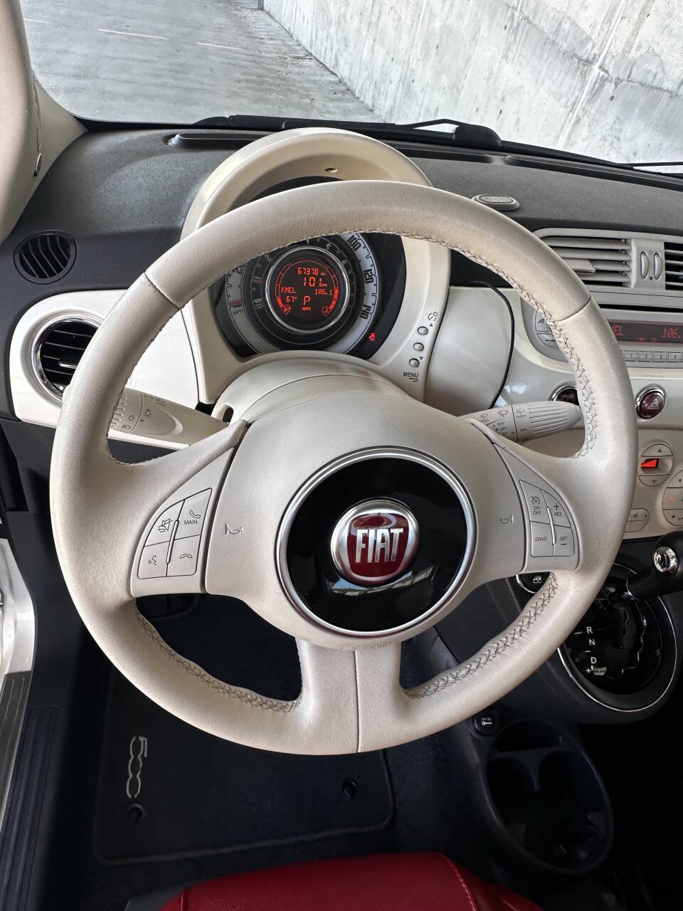Used 2013 FIAT 500 Lounge w/ Luxury Leather Pkg FWD image 14