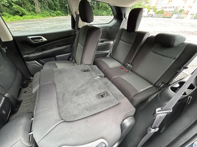Used 2018 Nissan Pathfinder S AWD/4WD image 27