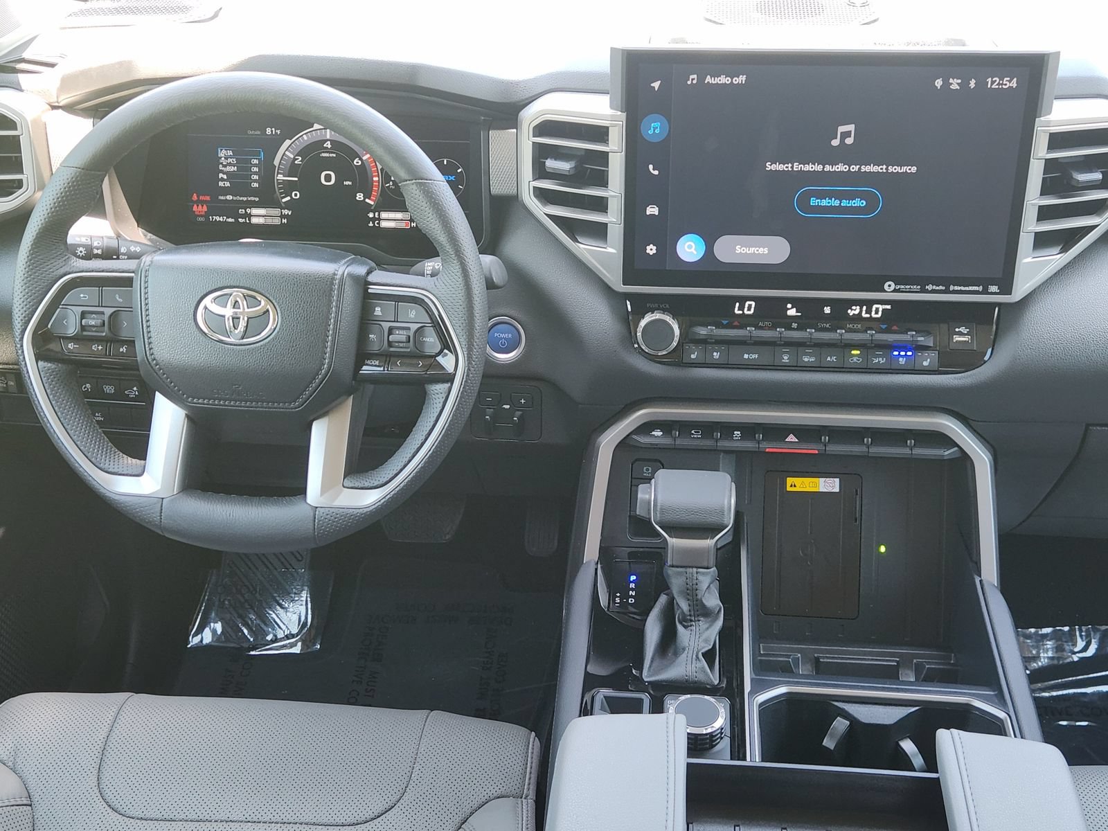Used 2024 Toyota Tundra Limited AWD/4WD image 30