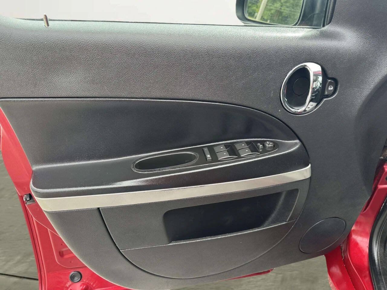 Used 2010 Chevrolet HHR LT FWD image 12