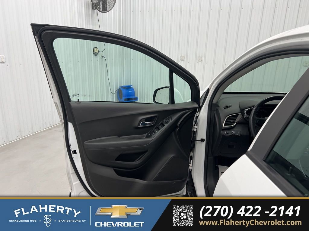 Used 2017 Chevrolet Trax LS image 8