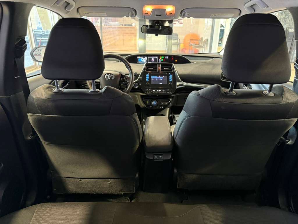Used 2019 Toyota Prius L Eco FWD image 33