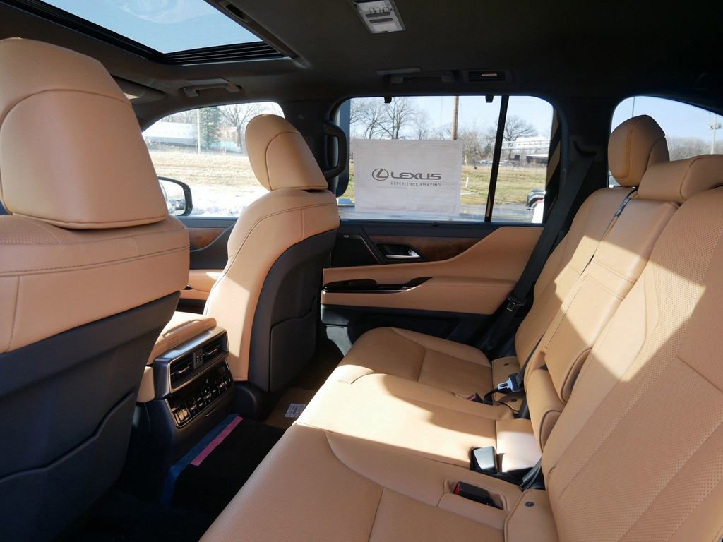 New 2026 Lexus LX 700h Luxury image 11