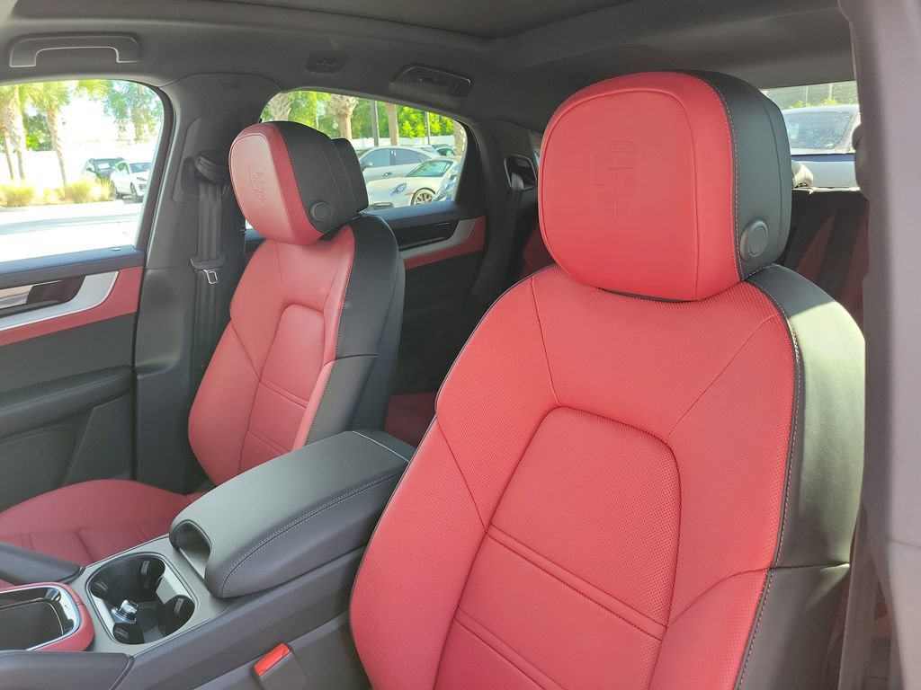 New 2026 Porsche Cayenne Coupe AWD/4WD image 5